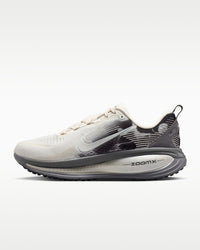 Nike Vomero 18 SE